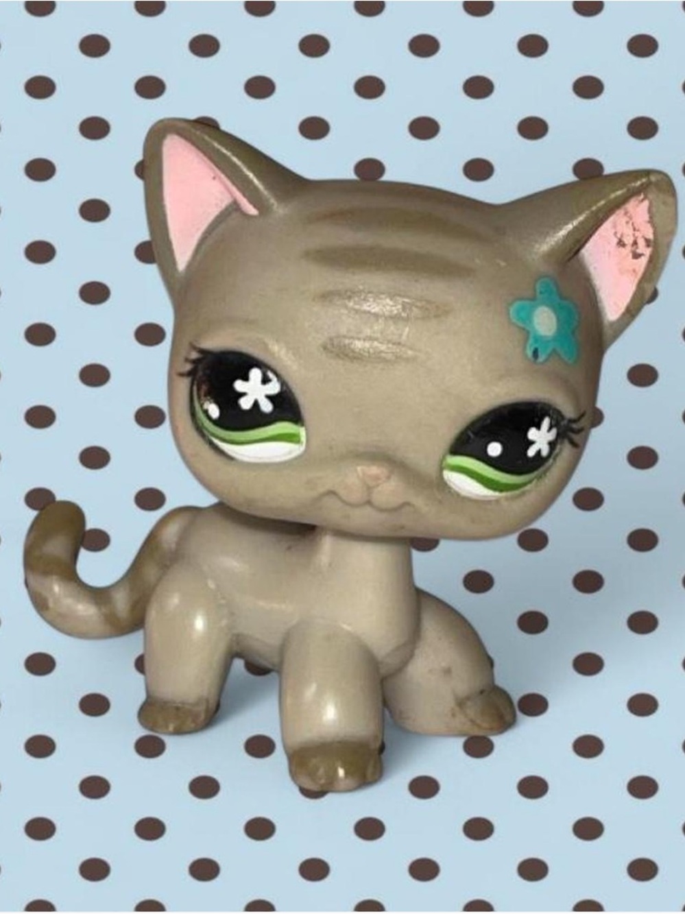 Littlest Pet Shop Gray Cat with Green Eyes and Blue Flower